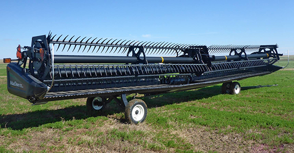 2011 Macdon FD70 40 flex draper header for sale at Ritchie Bros. Auctioneers