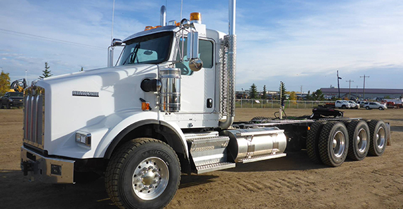 An unused 2013 Kenworth T800 tri drive truck tractor – Edmonton, AB