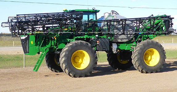 2014 John Deere 4940 sprayer sold in Saskatoon, SK