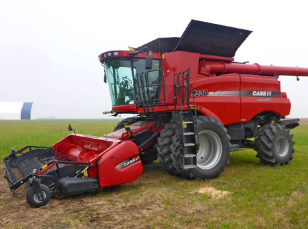 2012 Case IH 9230 combine –Saskatoon, SK
