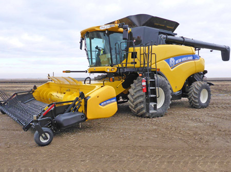 Unused 2013 New Holland CR8090 combine – Lethbridge, AB
